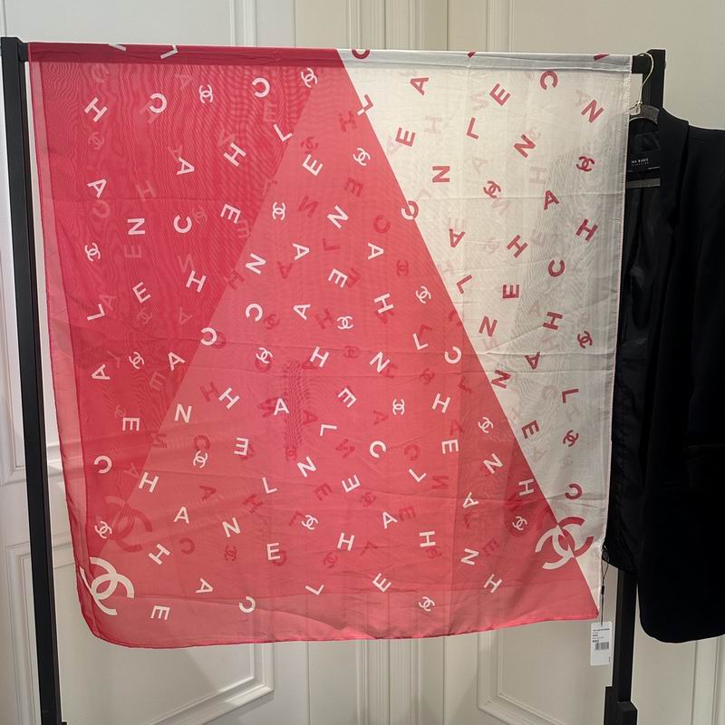 Chanel silk scarf 180-90cm E01